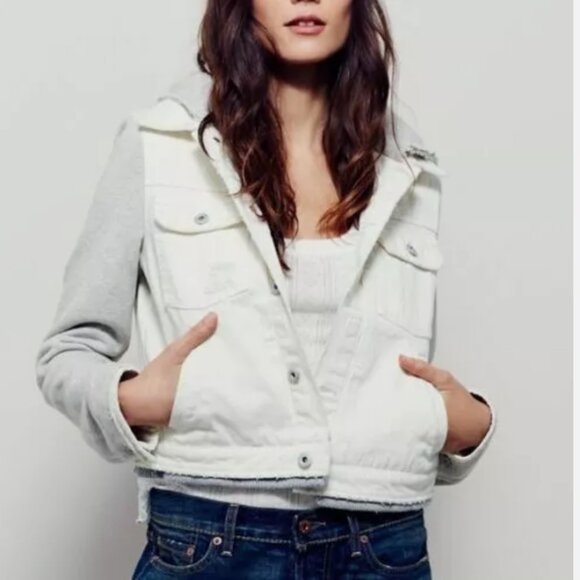 New Free People Denim Knit Cropped Jacket size Extra Small MSRP: $168 - Picture 1 of 3
